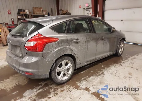 2014 Ford Focus Se z USA, uszkodzony, nr VIN 1FADP3K28EL114224